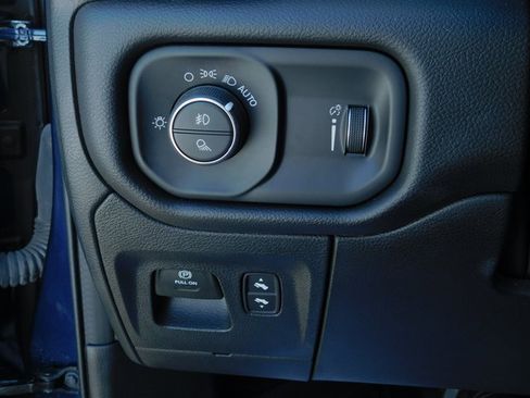 Used 2023 RAM 1500 Big Horn image 27