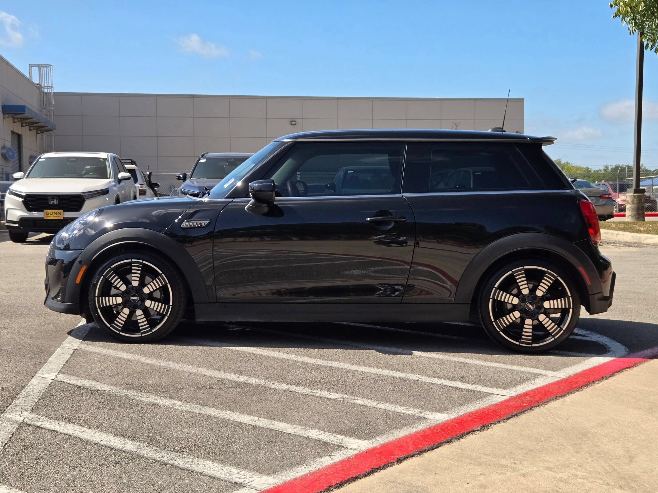 Used 2023 MINI Cooper S FWD image 6