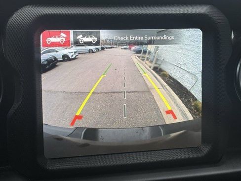 Used 2022 Jeep Wrangler Unlimited Rubicon w/ Xtreme Recon 35" Tire Package image 13