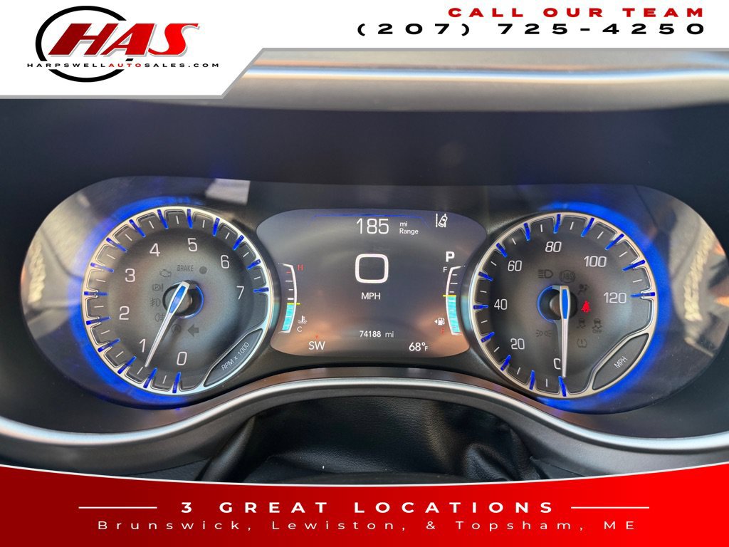 Used 2024 Chrysler Pacifica Touring-L FWD image 17