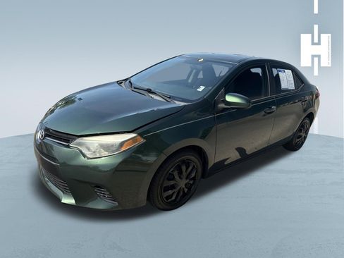 Used 2016 Toyota Corolla LE FWD image 3