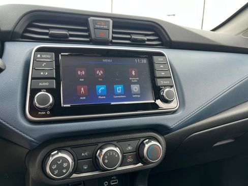 Used 2025 Nissan Versa SV FWD image 19