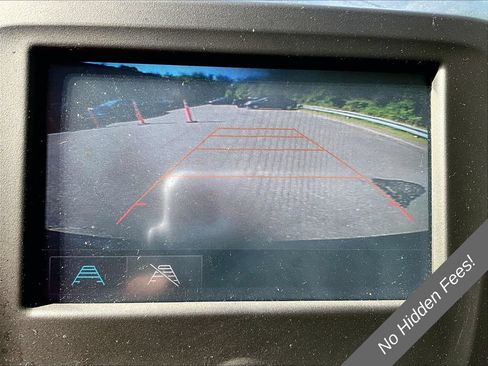 Used 2018 Chevrolet Equinox LT FWD image 17