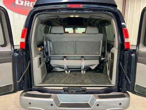 Used 2017 Chevrolet Express 2500 image 45