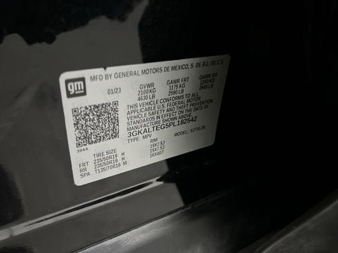 Used 2023 GMC Terrain SLE w/ Driver Convenience Package image 33