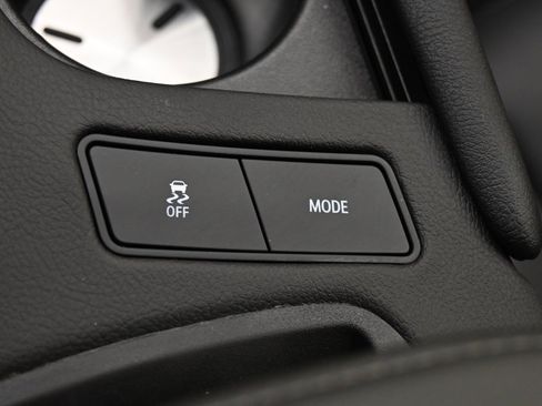 Certified 2025 Cadillac XT6 Sport w/ Technology Package image 33