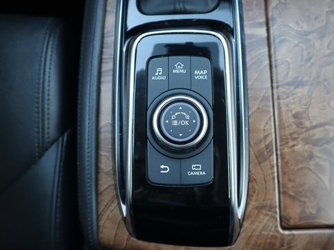 Used 2022 Nissan Armada SL image 36