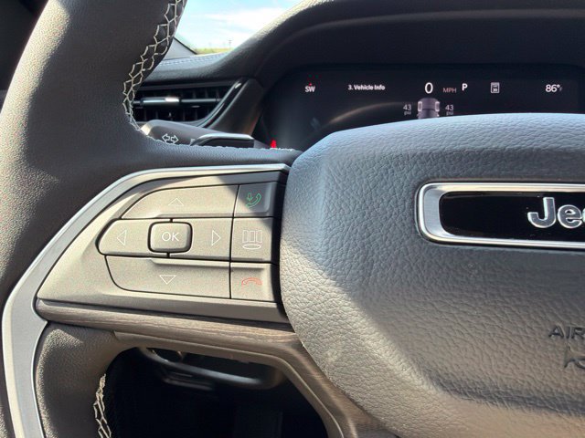 New 2026 Jeep Grand Cherokee Altitude AWD/4WD image 23