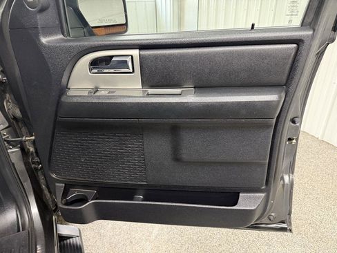 Used 2017 Ford Expedition EL Limited w/ Equipment Group 301A AWD/4WD image 39
