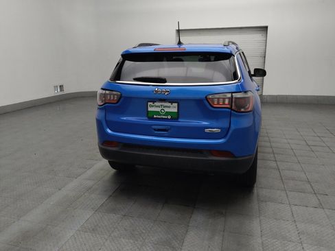 Used 2018 Jeep Compass Latitude w/ Popular Equipment Group FWD image 9