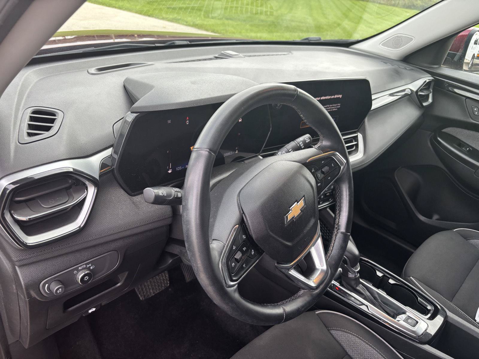 Used 2024 Chevrolet TrailBlazer LT w/ Convenience Package AWD/4WD image 18