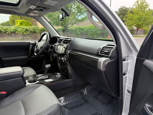 Used 2019 Toyota 4Runner SR5 Premium AWD/4WD image 30
