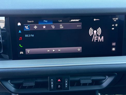 Used 2025 Porsche Cayenne image 49