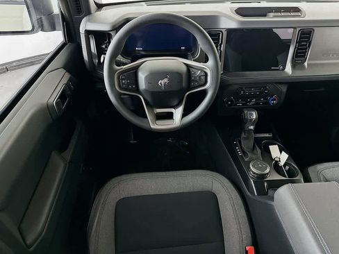 New 2025 Ford Bronco Base image 9