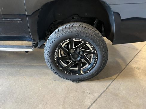 Used 2015 Chevrolet Suburban LTZ AWD/4WD image 49