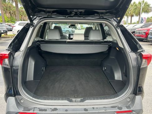Used 2020 Toyota RAV4 XLE Premium FWD image 11