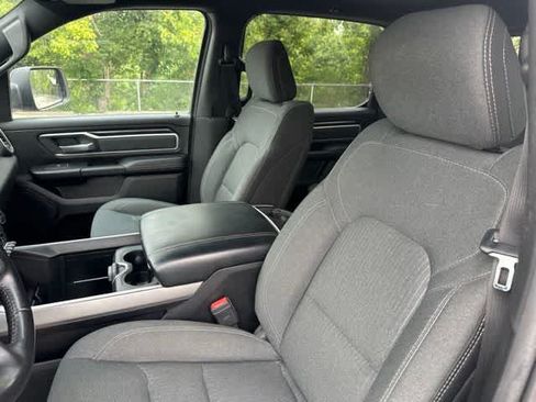 Used 2021 RAM 1500 Big Horn AWD/4WD image 3
