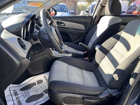 Used 2016 Chevrolet Cruze LS FWD image 25