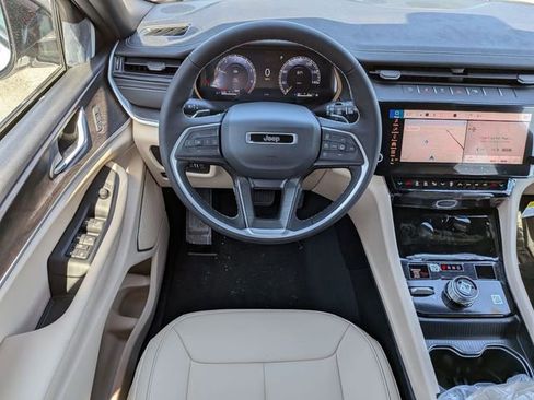 New 2026 Jeep Grand Cherokee Limited AWD/4WD image 15