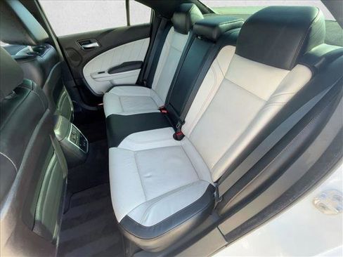 Used 2015 Dodge Charger SXT w/ Premium Group image 17