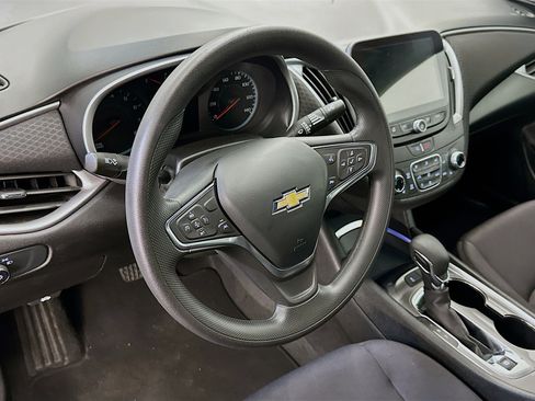 Used 2024 Chevrolet Malibu LT FWD image 18