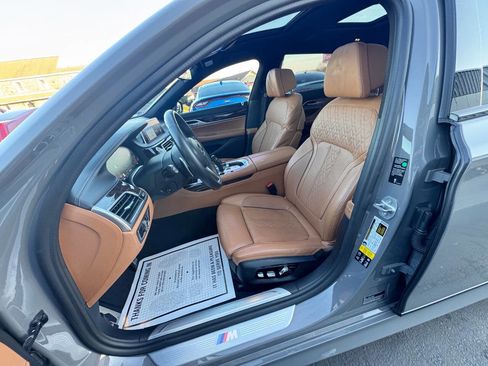 Used 2020 BMW 750i xDrive w/ Autobahn Package image 15
