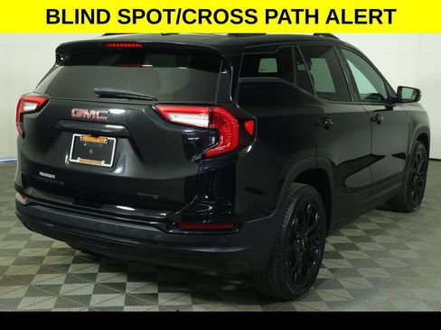 Used 2022 GMC Terrain SLT w/ Infotainment Package II AWD/4WD image 12