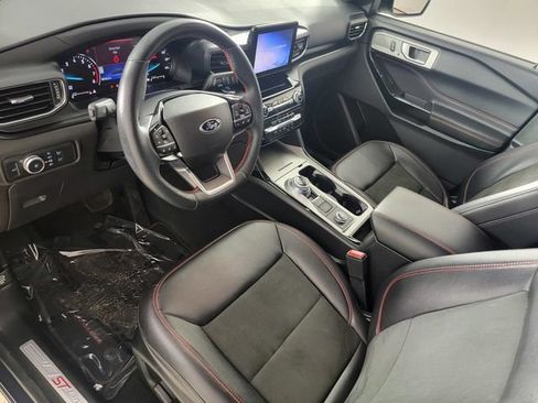 Certified 2022 Ford Explorer ST-Line AWD/4WD image 12