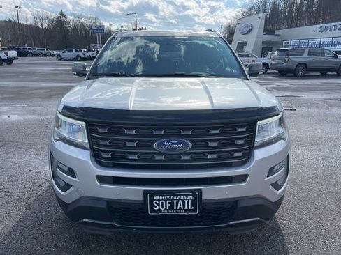 Used 2017 Ford Explorer XLT w/ Equipment Group 202A image 11