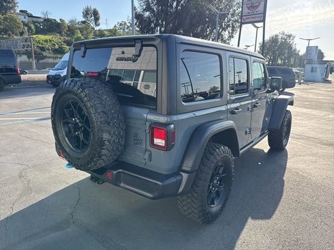 Certified 2024 Jeep Wrangler Unlimited image 8