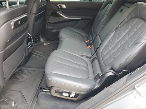 Used 2024 BMW X7 xDrive40i AWD/4WD image 27