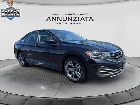 Used 2024 Volkswagen Jetta SE FWD image 7