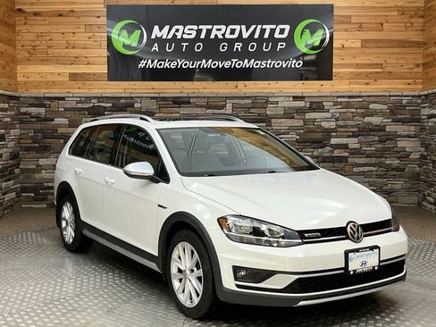 Used 2019 Volkswagen Golf Alltrack SE AWD/4WD image 2