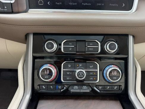 Used 2022 GMC Yukon XL Denali w/ Max Trailering Package AWD/4WD image 17
