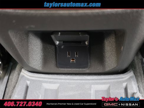 Used 2025 GMC Canyon AT4 image 31