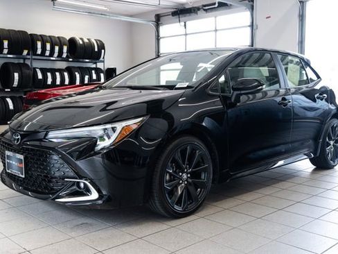 Used 2023 Toyota Corolla XSE FWD image 3