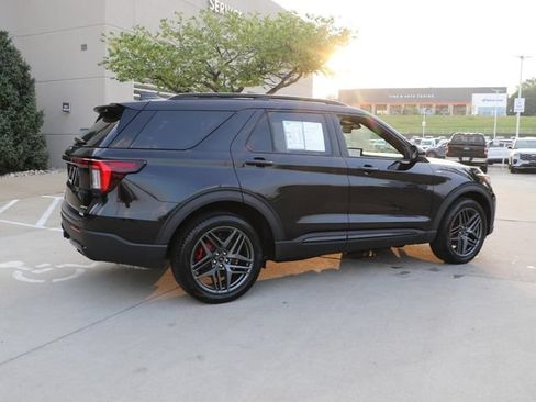 Used 2025 Ford Explorer ST-Line w/ Premium Package AWD/4WD image 7