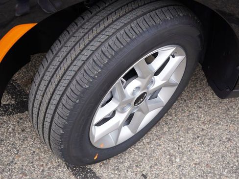 New 2025 Kia Soul LX image 9