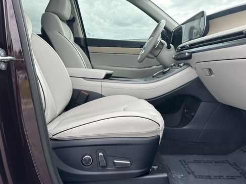 Used 2024 Hyundai Palisade Limited FWD image 14