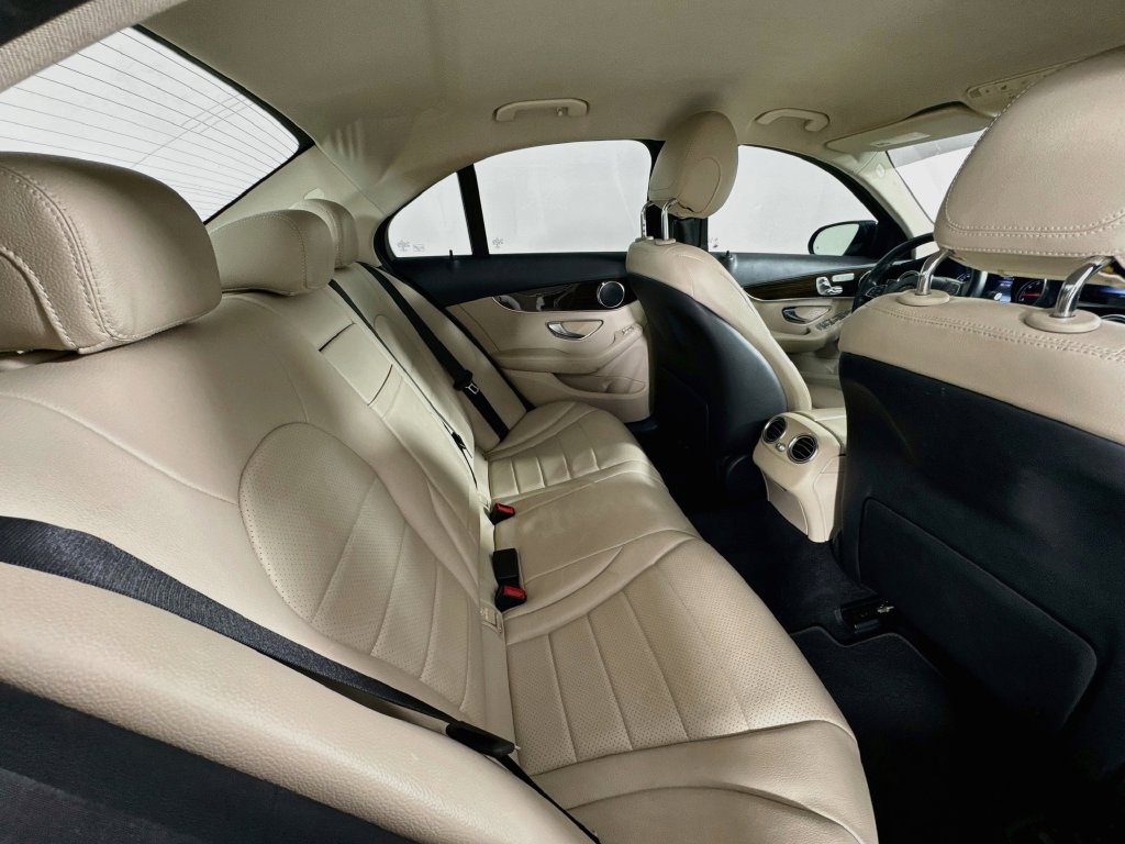 Used 2016 Mercedes-Benz C 300 Sedan image 31