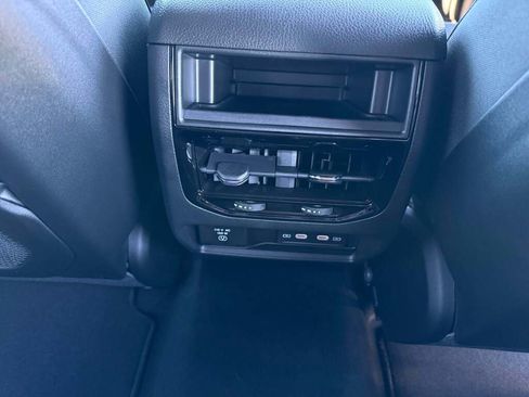 New 2026 Jeep Grand Cherokee Altitude image 22