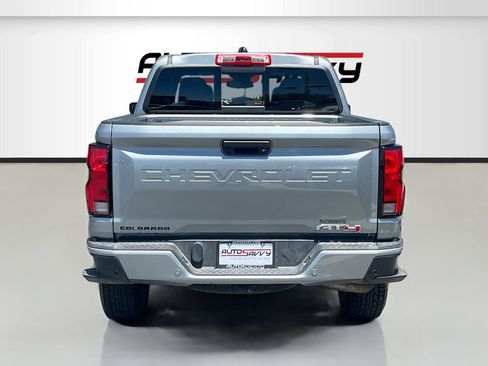 Used 2025 Chevrolet Colorado LT w/ LT Convenience Package AWD/4WD image 6