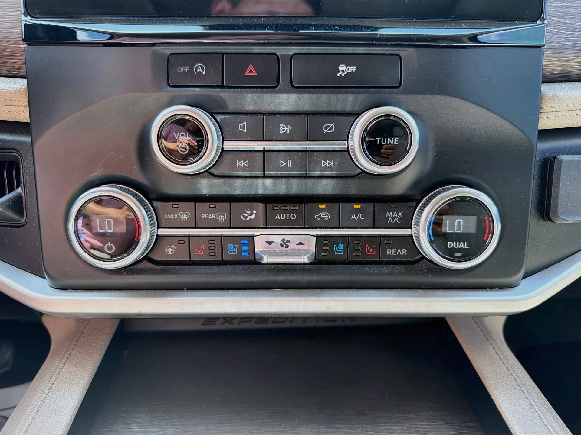 Used 2023 Ford Expedition Max Limited RWD image 19
