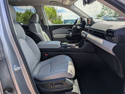 Used 2025 Honda Pilot EX-L image 27