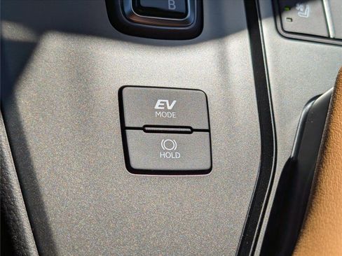 New 2026 Lexus UX 300h AWD image 23