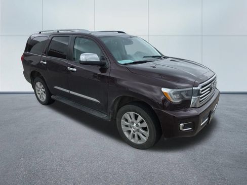 Used 2019 Toyota Sequoia Platinum AWD/4WD image 8