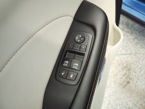 Certified 2016 Dodge Challenger SXT Plus RWD image 24