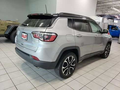 Certified 2022 Jeep Compass Limited AWD/4WD image 6