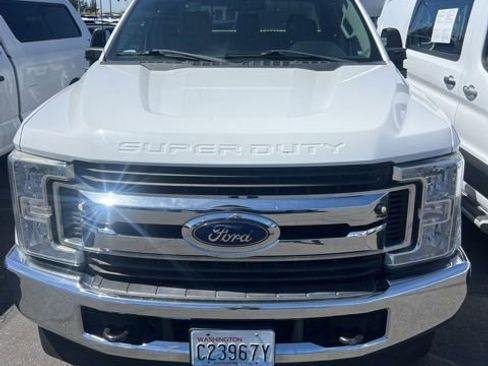 Used 2018 Ford F250 XLT image 3