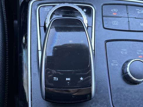 Used 2017 Mercedes-Benz GLS 450 4MATIC image 10